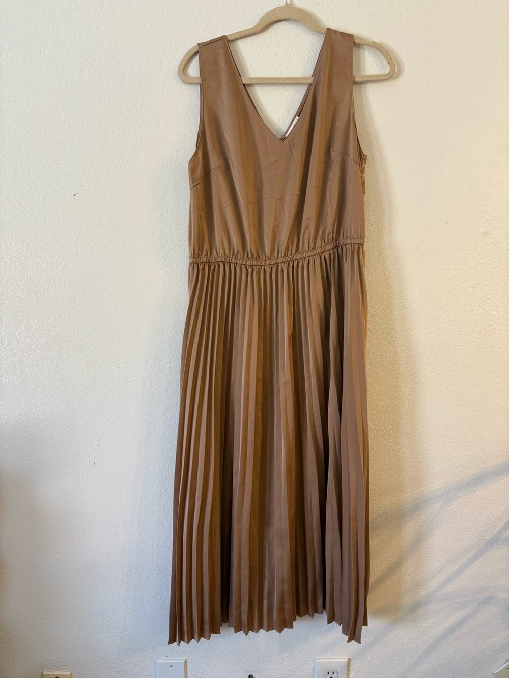 Current Air Sleeveless V-Neck Pleated Midi Dress in Brown